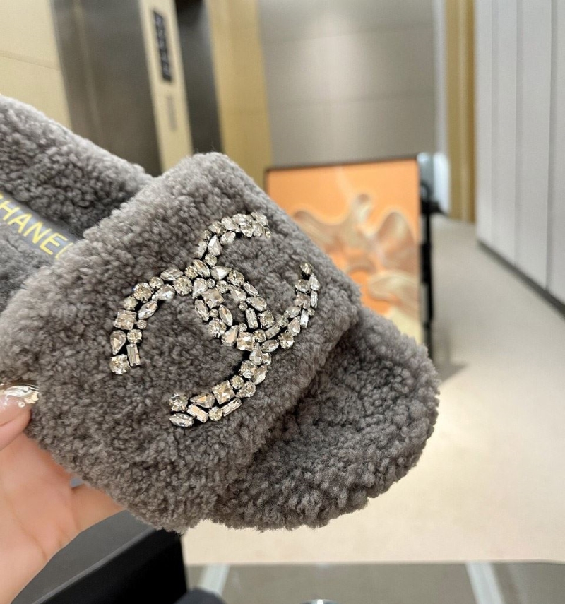 Ch*el slippers